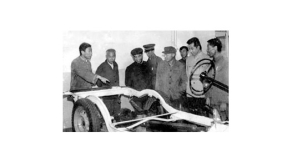 80年代初，交通部副部長王展義來我校檢查指導(dǎo)工作